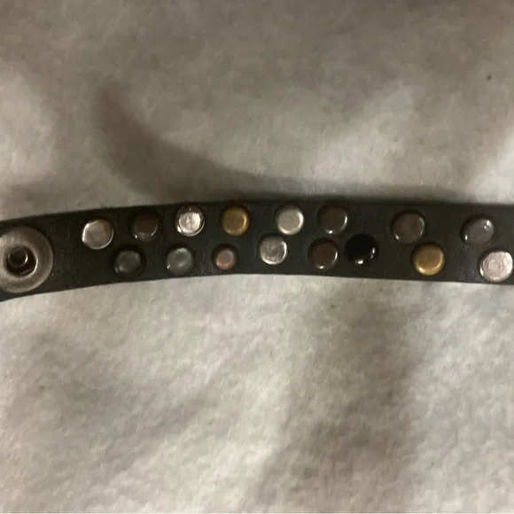 Frye Leather Cuff Bracelet Studded to correct pics - Picture 9 of 11